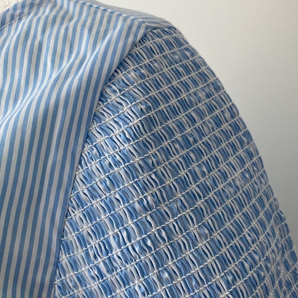 Vineyard Vines Woven Top Smocked Flu Hydrangea - Picture 3 of 7